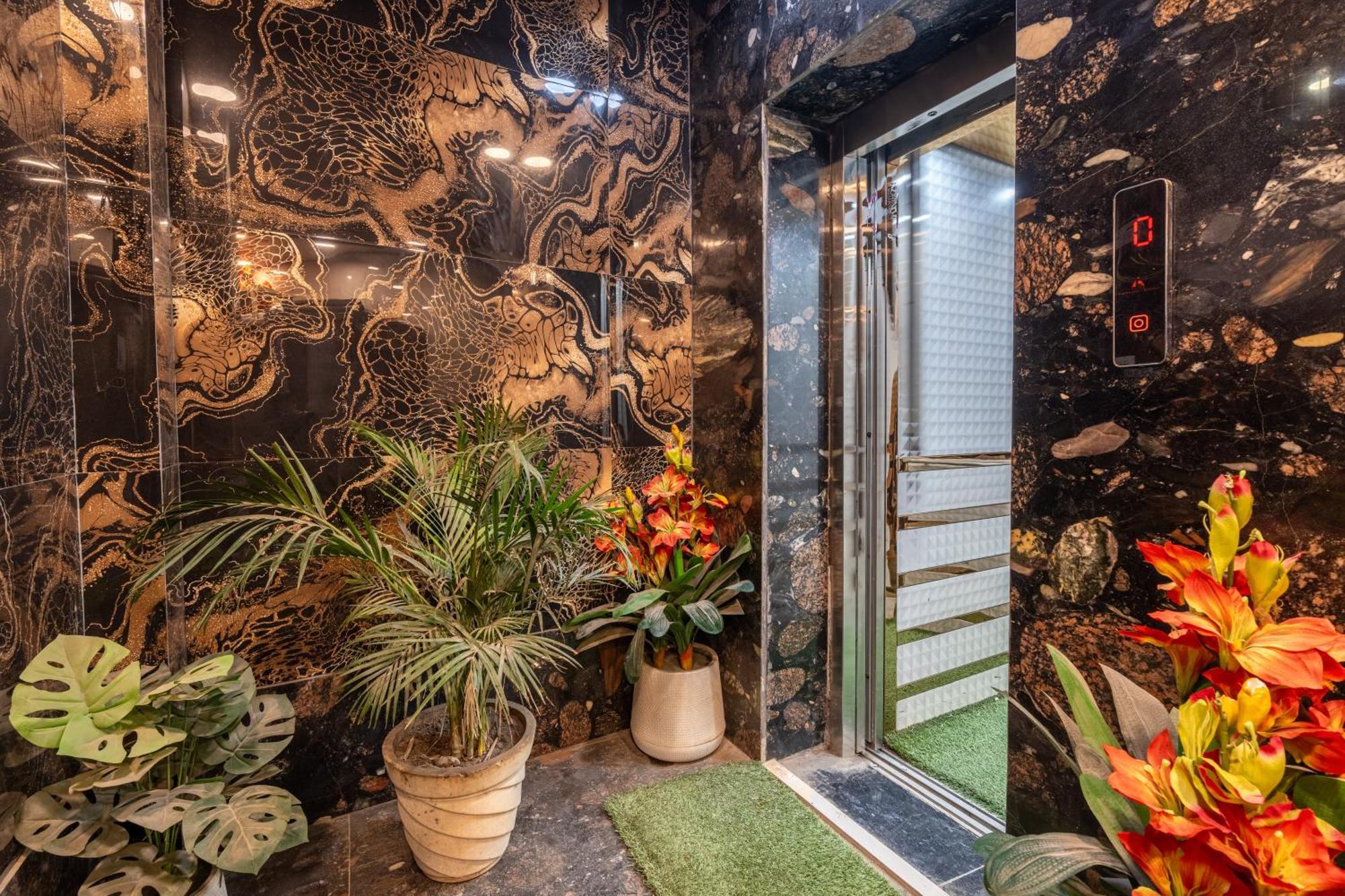 新德里Homlee-Vintage 2Bhk-Ndls-Lift-Bharat Mandapam公寓 外观 照片
